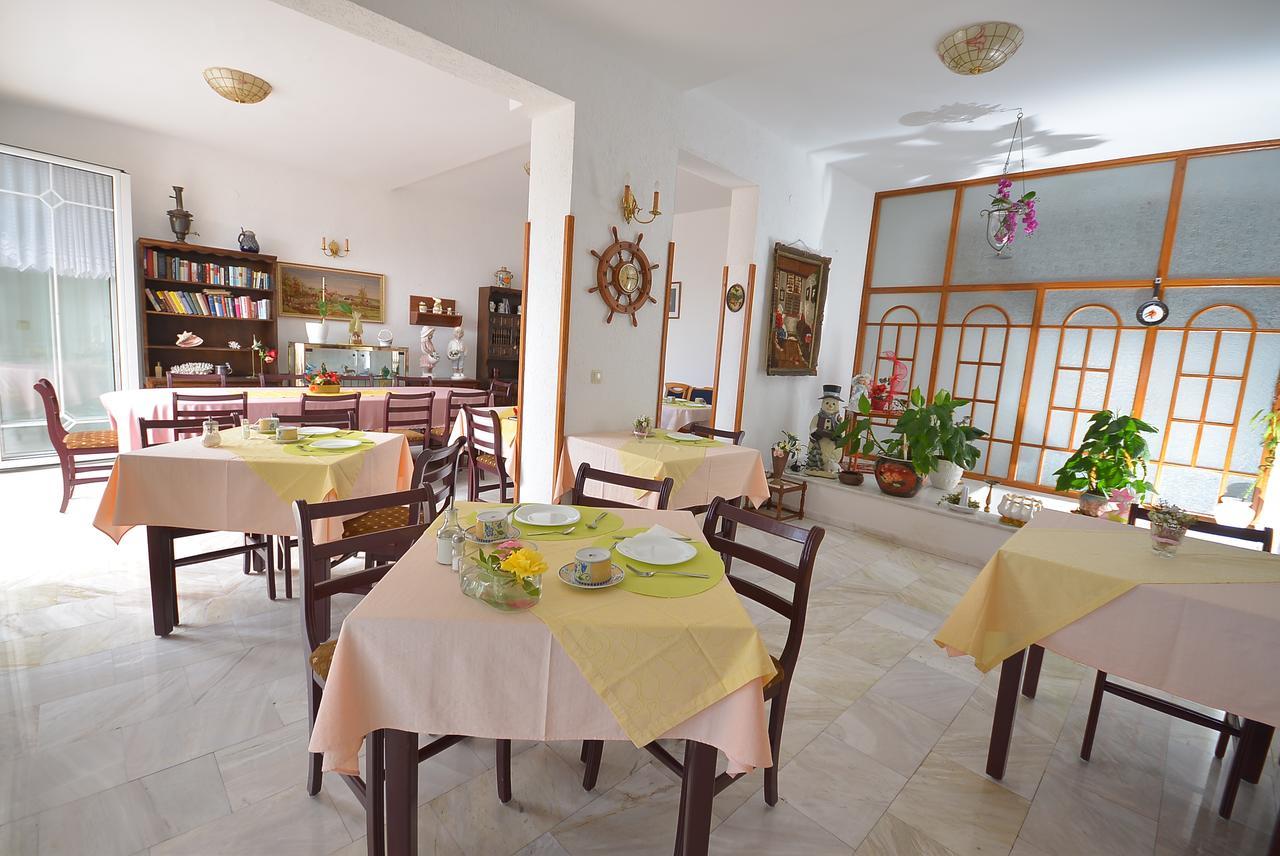 Hotel Vila Margot แฮร์เซ็ก-โนวี ภายนอก รูปภาพ
