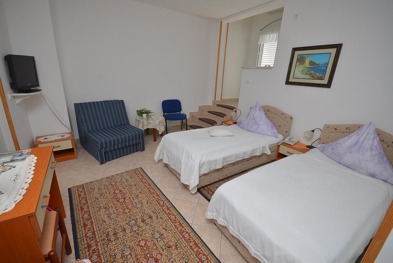 Hotel Vila Margot แฮร์เซ็ก-โนวี ภายนอก รูปภาพ
